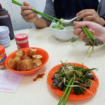 新興棧食家 - Fried dough & fish skin with ginger scallions - Cantonese Near Me - Hong Kong, HK