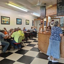 R J's Eatery - Inside