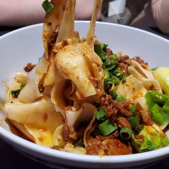 Golden Loong Restaurant - Hand pulled noodles - Chinese Near Me - Winnipeg, Manitoba Golden Loong Restaurant - Hand pulled noodles - Chinese Near Me - Winnipeg, Manitoba