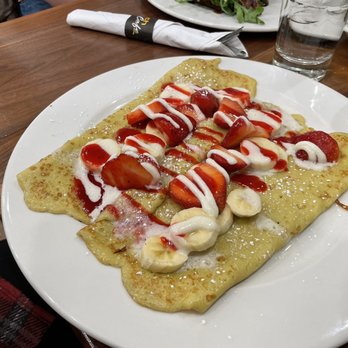 Brunch Cafe-Niles - Crepes with Strawberries and Bananas - Breakfast & Brunch Near Me - Niles, Illinois