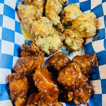 Quig's Meats & Eats - Boneless Wings tossed in Garlic Parm sauce and BBQ sauce - Burgers Near Me - St Johns, Florida