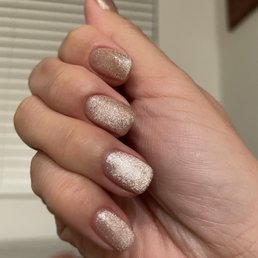 Champagne Velvet nails aka silver cat eye polish Champagne Velvet nails aka silver cat eye polish