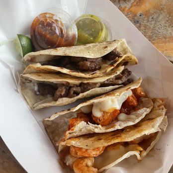 Borderlands Brewing - Taco flight - Breweries Near Me - Tucson, Arizona