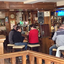 Judge & Jury - Cozy bar