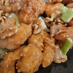 Crispy Walnut Shrimp 核桃虾