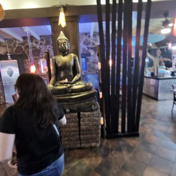 Tong's Thai Restaurant - Inside - Thai Near Me - San Antonio, Texas Tong's Thai Restaurant - Inside - Thai Near Me - San Antonio, Texas