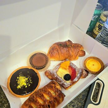 Paris Baguette - Coffee & Tea Near Me - Virginia Beach, Virginia