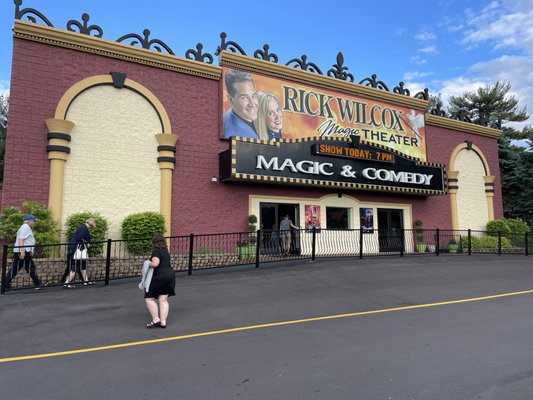 Rick Wilcox Magic Theater by null