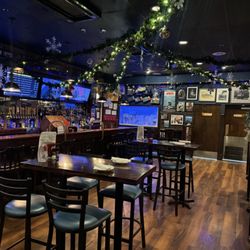 Cooper's Seafood House - Bar area