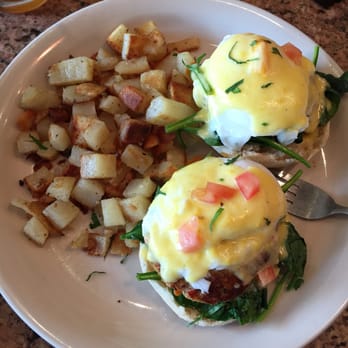 Breakfast House - Crab cakes benny with potatoes - Breakfast & Brunch Near Me - Chicago, Illinois Breakfast House - Crab cakes benny with potatoes - Breakfast & Brunch Near Me - Chicago, Illinois