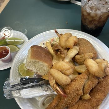 Joe's Oyster Bar - Seafood sampler plate - Seafood Near Me - Port Isabel, Texas Joe's Oyster Bar - Seafood sampler plate - Seafood Near Me - Port Isabel, Texas