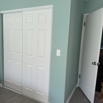 Rudy’s General Handyman - Rudy installed a new closet door. It's so much nicer than the old. - Handyman Near Me Rudy’s General Handyman - Rudy installed a new closet door. It's so much nicer than the old. - Handyman Near Me