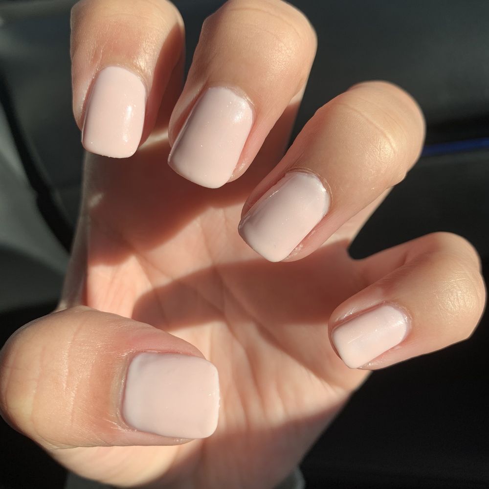 Clumpy uneven gel polish Clumpy uneven gel polish