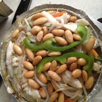 Elegant Court - Chicken chop suey with almonds - Chinese Near Me - Edmonton, Alberta