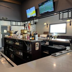 Restaurant 605 - Bar area