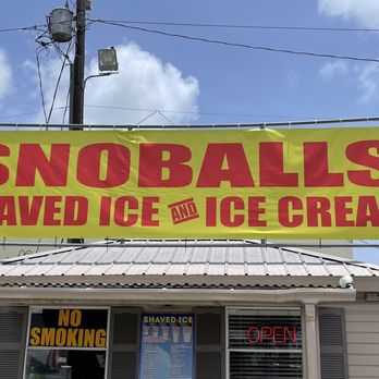 Snoballs - a sign for a shave ice and ice cream shop - Shaved Ice Near Me - Hollywood, Florida Snoballs - a sign for a shave ice and ice cream shop - Shaved Ice Near Me - Hollywood, Florida