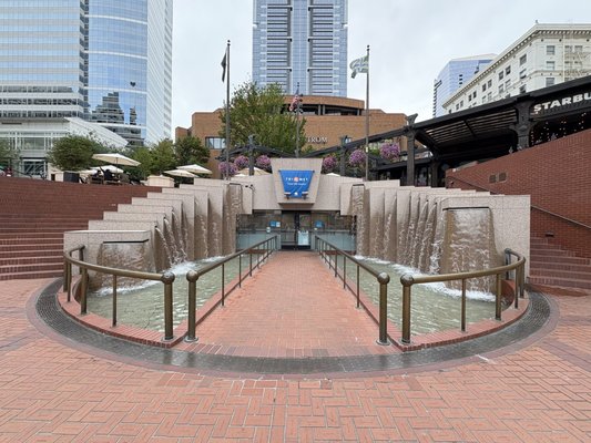 Pioneer Courthouse Square by null