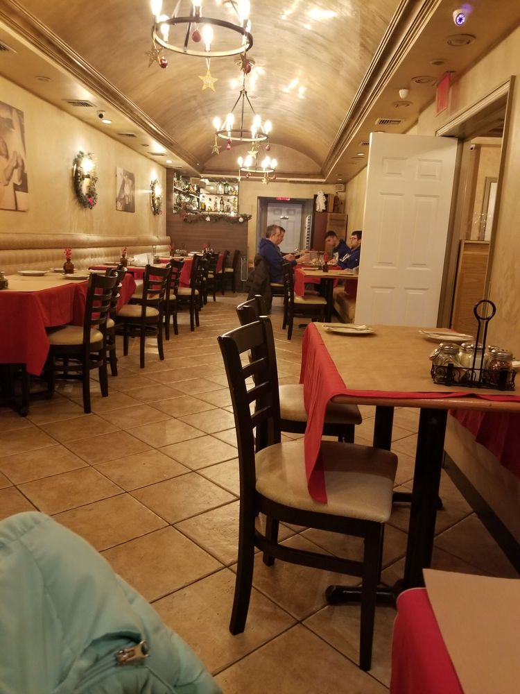 Joe & Pat's Pizzeria