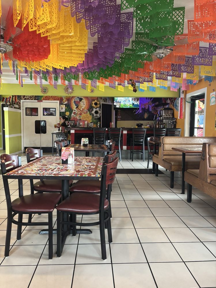 Los Chatinos Mexican Cuisine