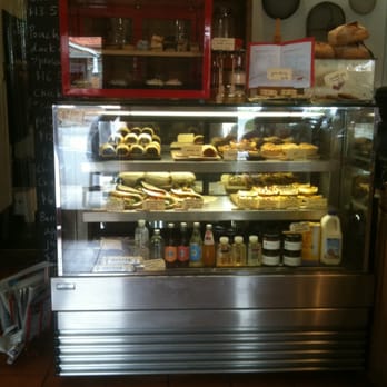 Red Door Corner Store - Restaurants Near Me - Northcote, VIC