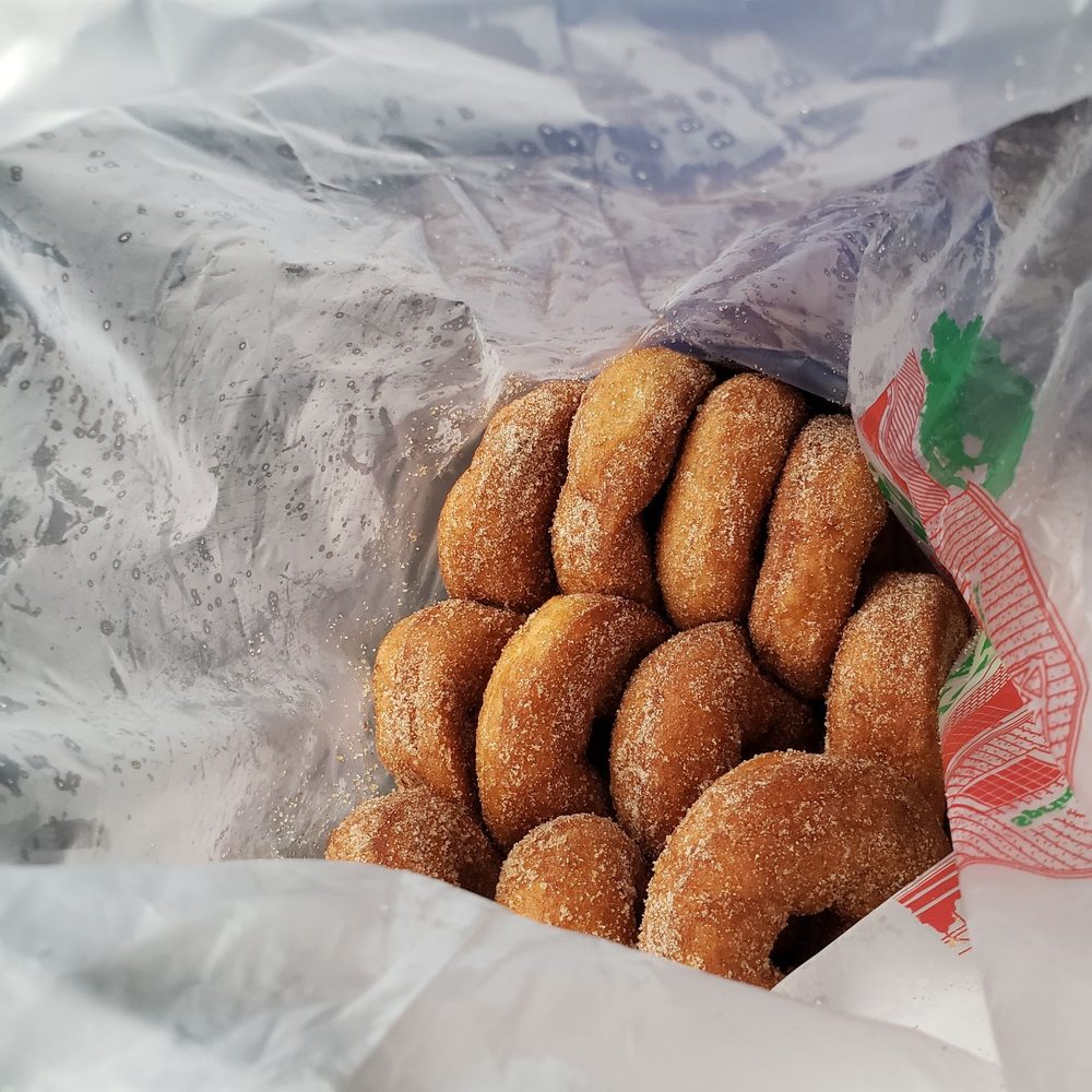 Fresh, hot cider doughnuts! Fresh, hot cider doughnuts!
