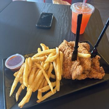 Buzzin Burgers - Kennesaw - Burgers Near Me - Kennesaw, Georgia
