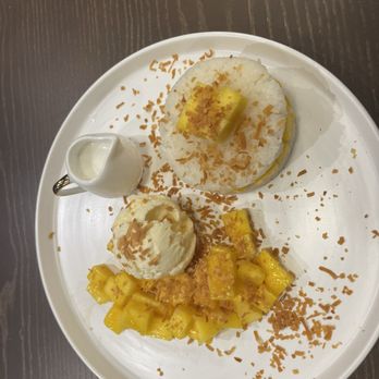 Mango Mango Dessert - Mango sticky rice - Desserts Near Me - Edison, New Jersey