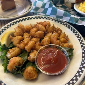 Poor Phil's Shell Bar - American Near Me - Oak Park, Illinois