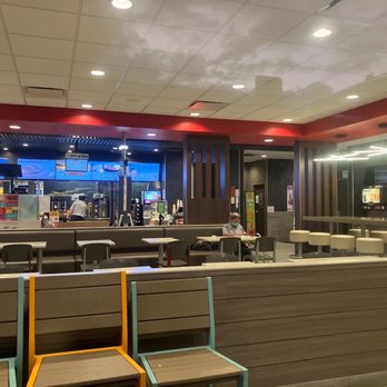 McDonald's - Refuse to open the dining area - Fast Food Near Me - Mililani, Hawaii
