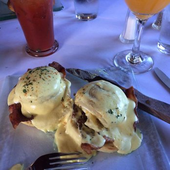 La Maison Cafe - Eggs Sardou Benedict - Breakfast & Brunch Near Me - Newport, Oregon La Maison Cafe - Eggs Sardou Benedict - Breakfast & Brunch Near Me - Newport, Oregon