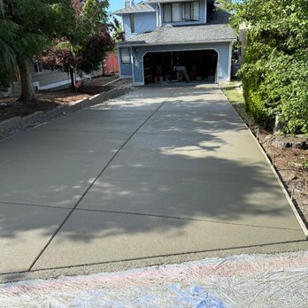 CCC Concrete - Broom finish driveway - Masonry/Concrete Near Me CCC Concrete - Broom finish driveway - Masonry/Concrete Near Me