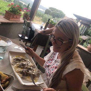 La Cantinetta di Rignana - Half moon ravioli with black truffle - Tuscan Near Me - Greve in Chiant, FI La Cantinetta di Rignana - Half moon ravioli with black truffle - Tuscan Near Me - Greve in Chiant, FI