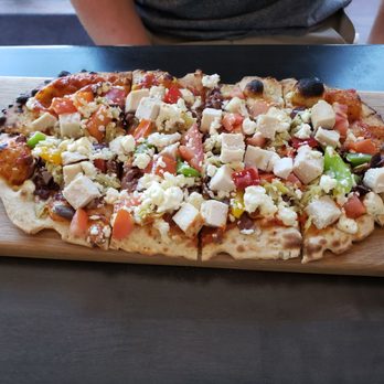 Sigillo Cellars - Mediterranean flat bread - Wine Tasting Room Near Me - Chelan, Washington