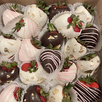 Catalina's Bake Shop - Bakeries Near Me - Huntington, New York