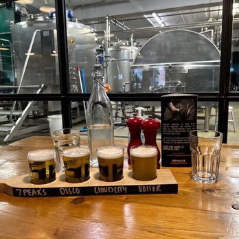Drygate Brewing Co - Beer flight - Breweries Near Me - Glasgow, GLG Drygate Brewing Co - Beer flight - Breweries Near Me - Glasgow, GLG