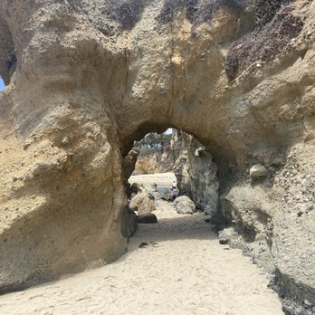 Treasure Island Beach - Natural Rock Arch - Beaches Near Me - Laguna Beach, California Treasure Island Beach - Natural Rock Arch - Beaches Near Me - Laguna Beach, California