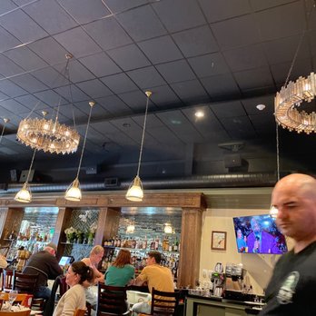 Molly Os - a restaurant with people sitting at tables - Irish Pub Near Me - San Carlos, California Molly Os - a restaurant with people sitting at tables - Irish Pub Near Me - San Carlos, California
