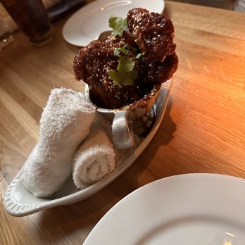 Au Cheval - Half side of wings - Bars Near Me - Chicago, Illinois
