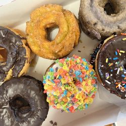 Yummy's Donuts House