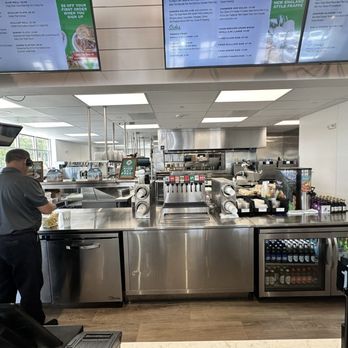Kelly's Roast Beef - Kitchen - Fast Food Near Me - South Pasadena, Florida Kelly's Roast Beef - Kitchen - Fast Food Near Me - South Pasadena, Florida