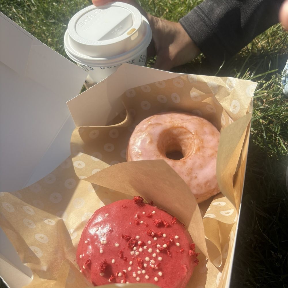 Blue Star Portland - Honey lavender donut and raspberry cream cheese donut - Massage Therapy Near Me - Portland, Oregon Blue Star Portland - Honey lavender donut and raspberry cream cheese donut - Massage Therapy Near Me - Portland, Oregon
