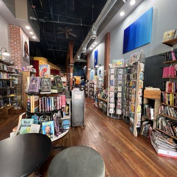 Artisans Books & Coffee - Coffee & Tea Near Me - Everett, Washington Artisans Books & Coffee - Coffee & Tea Near Me - Everett, Washington