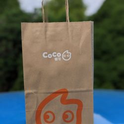 CoCo Fresh Tea & Juice - CoCo's paper bag