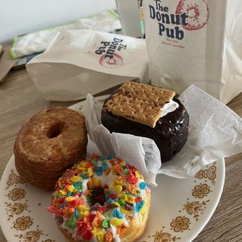 The Donut Pub - Maple cronut, Fruity pebbles, S'mores - Bakeries Near Me - New York, New York The Donut Pub - Maple cronut, Fruity pebbles, S'mores - Bakeries Near Me - New York, New York