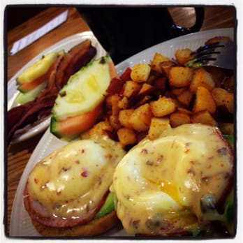 DoubleTree by Hilton Hotel Phoenix Tempe - Delicious Southwestern Eggs Benedict! - Hotels Near Me - Tempe, Arizona DoubleTree by Hilton Hotel Phoenix Tempe - Delicious Southwestern Eggs Benedict! - Hotels Near Me - Tempe, Arizona