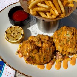 Crab Cake Benedict