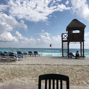 Marriott Cancun Resort - View from the bar by the beach - Hotels Near Me - Cancún, ROO