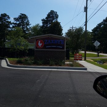 Zaxbys - Fast Food Near Me - Summerville, South Carolina