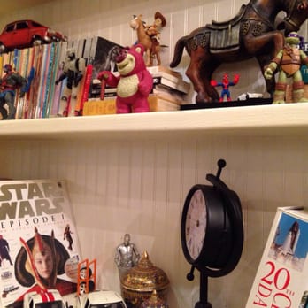 Sisters Thai - living room decor - Thai Near Me - Fairfax, Virginia