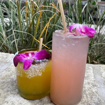 Domingo - Passionfruit Margarita and No Esta Borracho - Cocktail Bars Near Me - San Antonio, Texas